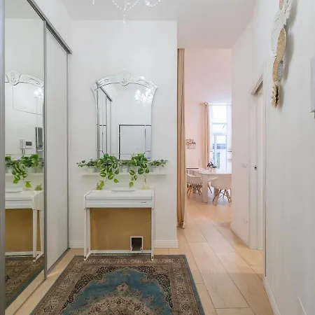 White Loft Near Duomo Orti 14 Apartment