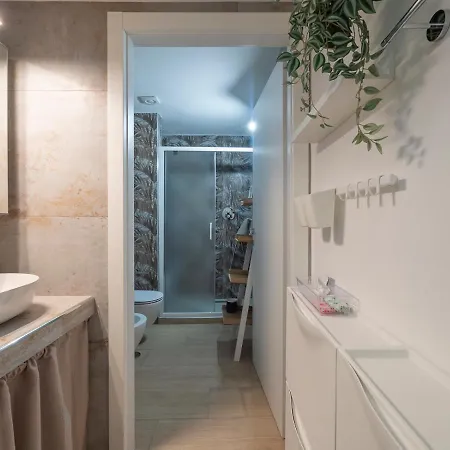White Loft Near Duomo Orti 14