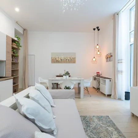 White Loft Near Duomo Orti 14 Apartment *