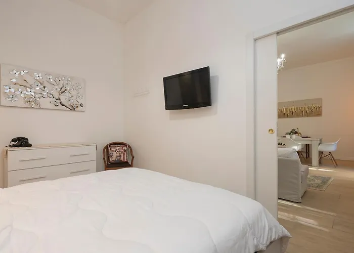 White Loft Near Duomo Orti 14 아파트