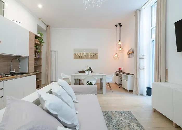 White Loft Near Duomo Orti 14 아파트 *