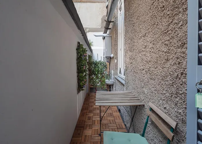 White Loft Near Duomo Orti 14 아파트 *